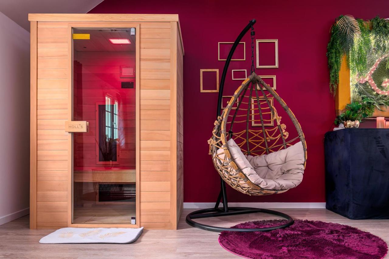 Suite L'Echappee - Maison Romantique - Spa & Sauna Privatif- Pole Dance - Lit Rond Avec Miroir Au Plafond Pezarches Экстерьер фото