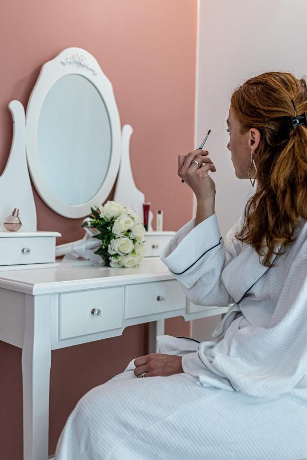 Suite L'Echappee - Maison Romantique - Spa & Sauna Privatif- Pole Dance - Lit Rond Avec Miroir Au Plafond Pezarches Экстерьер фото